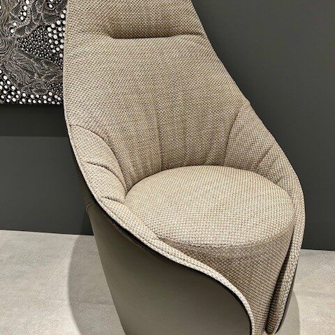 TONIN CASA MAMA SWIVEL CHAIR