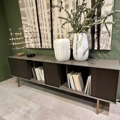 NOVAMOBILI REVERSE SIDEBOARD