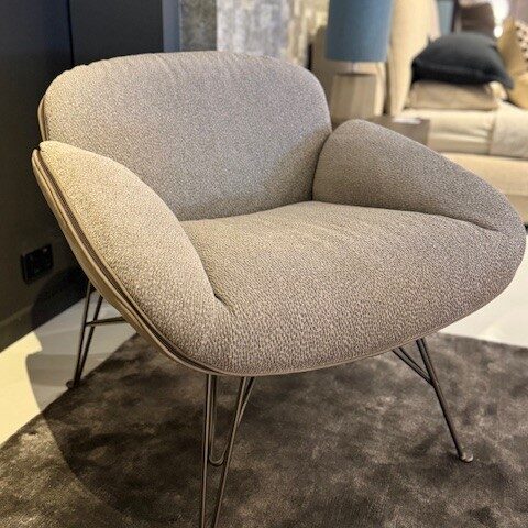 ARKETIPO JUNO ARMCHAIR